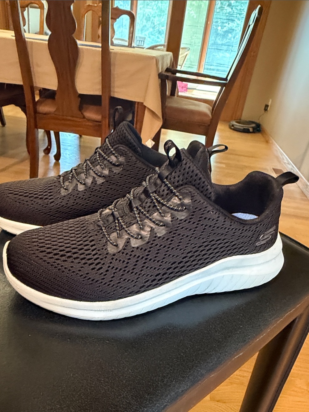 Skechers Black Knit Athletic Slip-On Sneakers with White Sole brand new. Sz 7